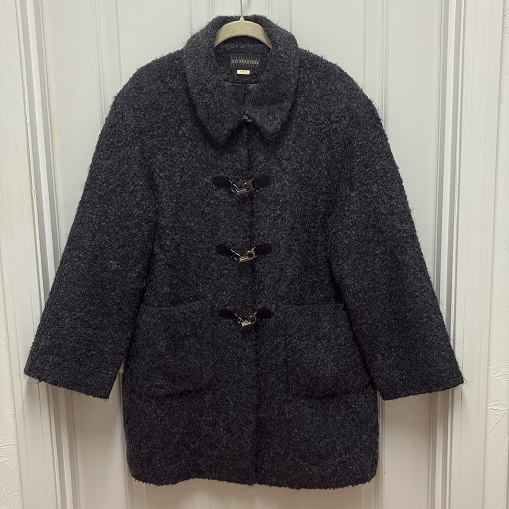 Vintage Woman's Black Fuzzy‎ Coat